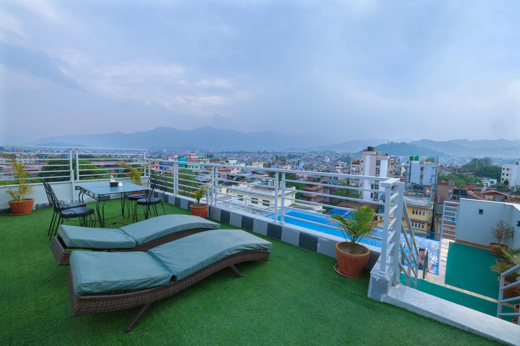 Divine Kathmandu Hotel Exterior foto